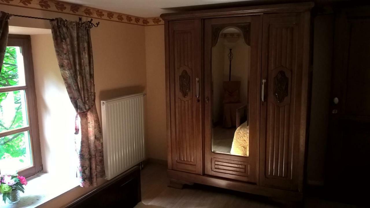 La Maison Des Marguerites Vresse-sur-Semois Exteriör bild